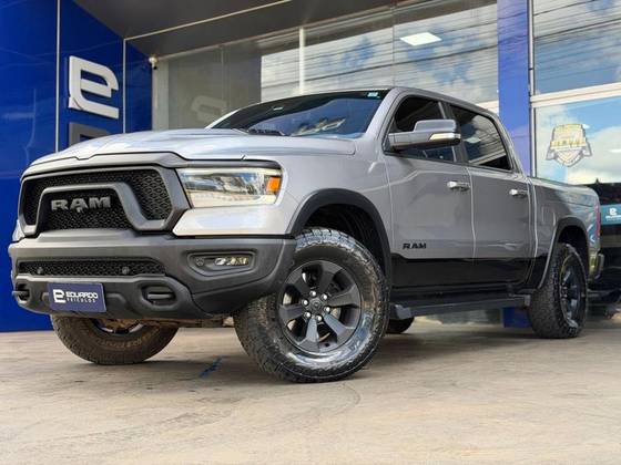 RAM 1500 5.7 V8 GASOLINA REBEL CD 4X4 AUTOMÁTICO